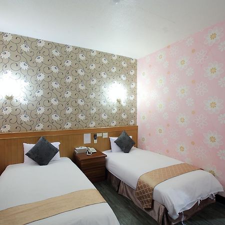 Chiayi Crown Hotel Dış mekan fotoğraf