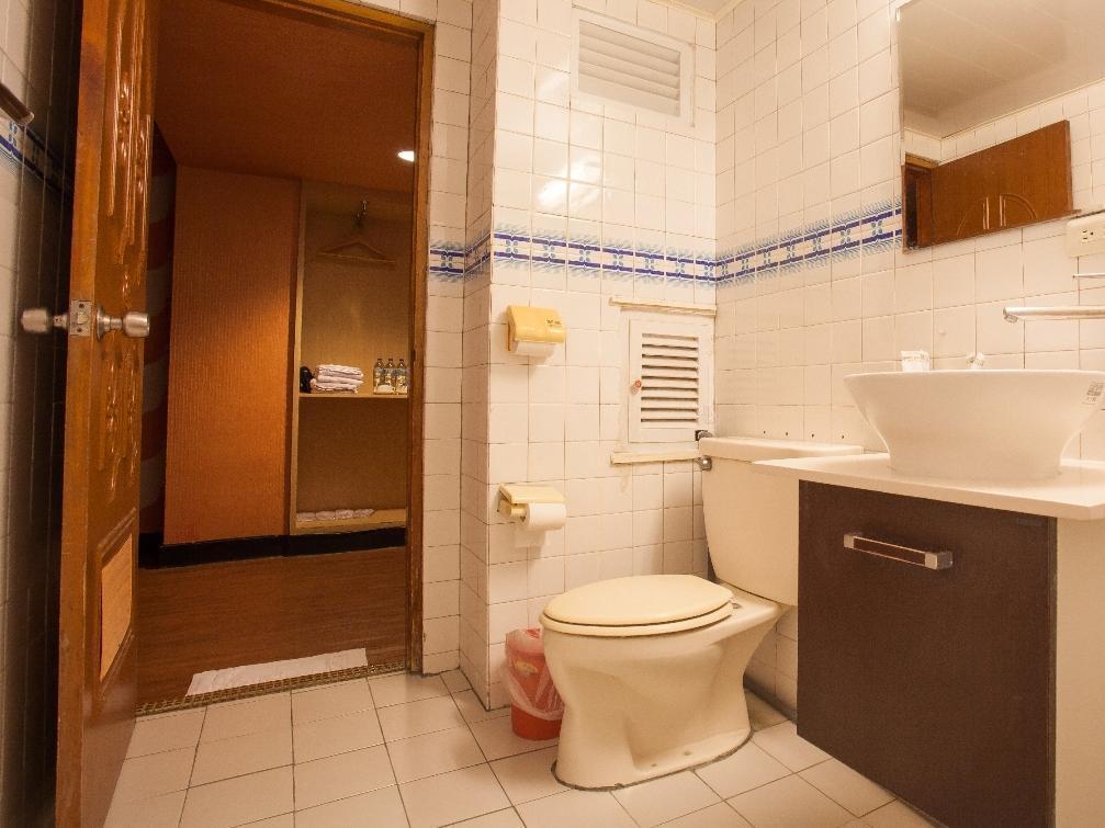 Chiayi Crown Hotel Dış mekan fotoğraf