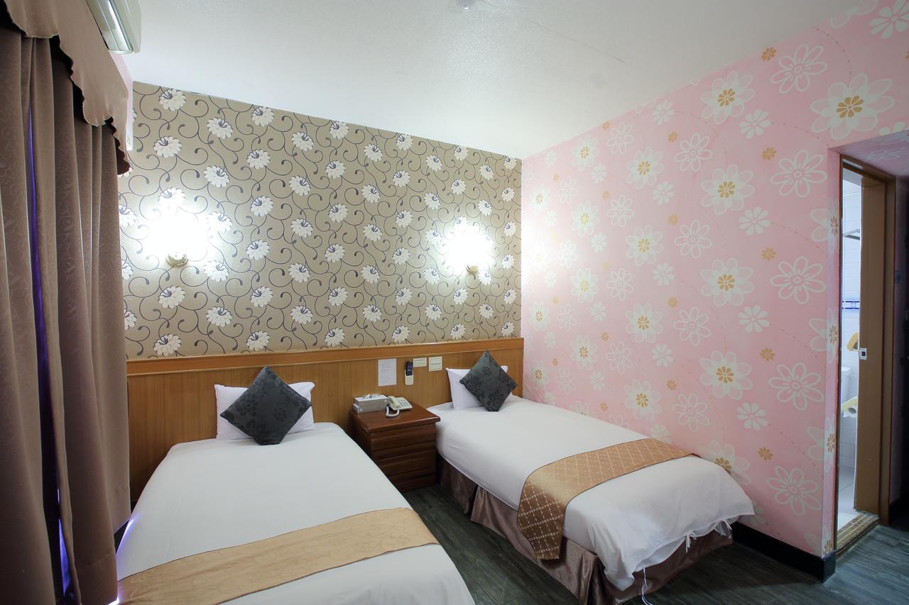 Chiayi Crown Hotel Dış mekan fotoğraf