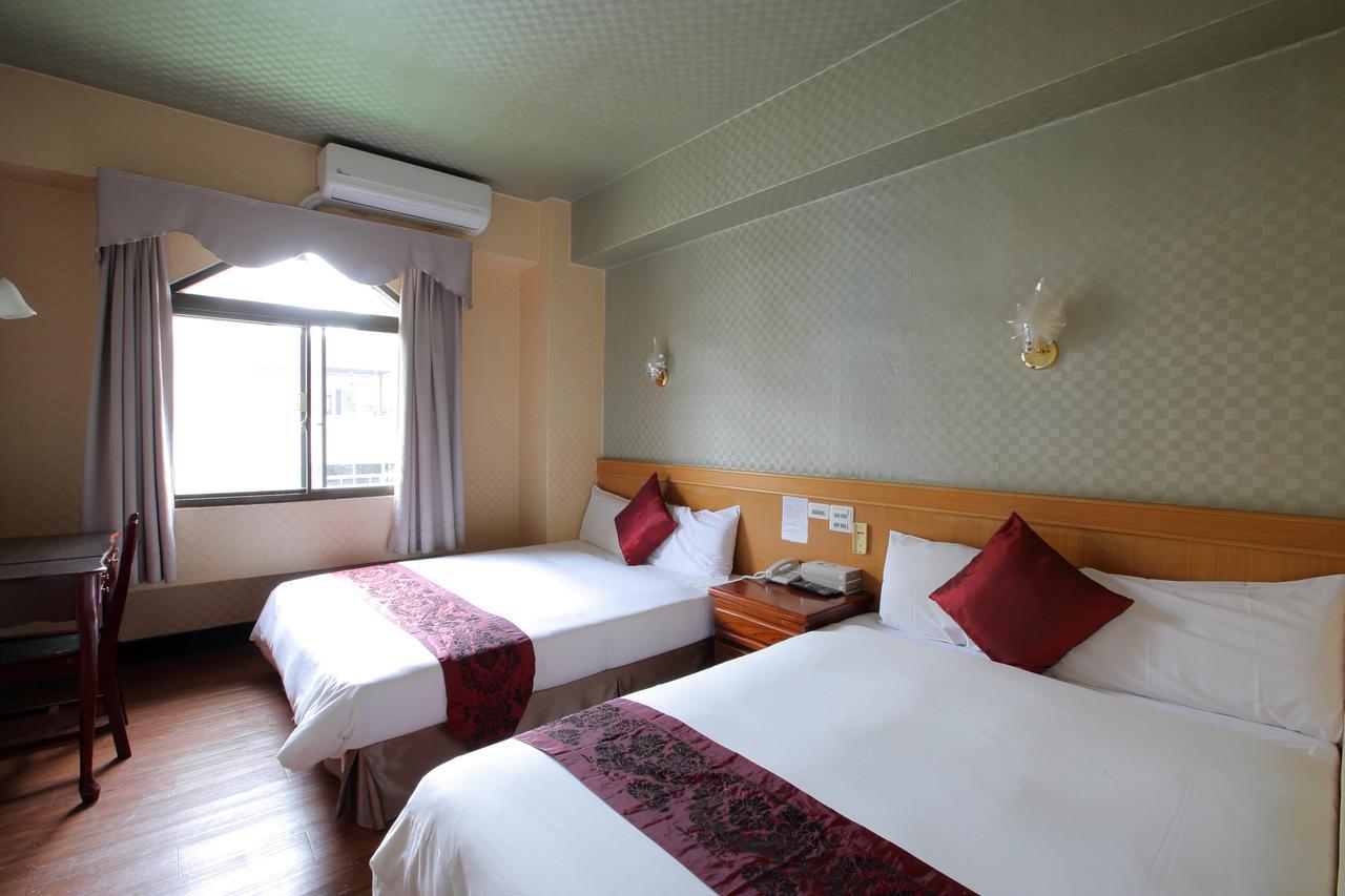 Chiayi Crown Hotel Dış mekan fotoğraf