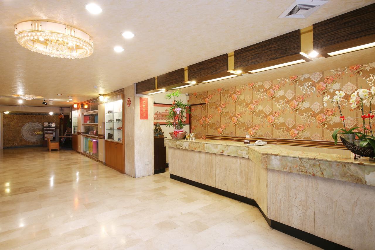 Chiayi Crown Hotel Dış mekan fotoğraf