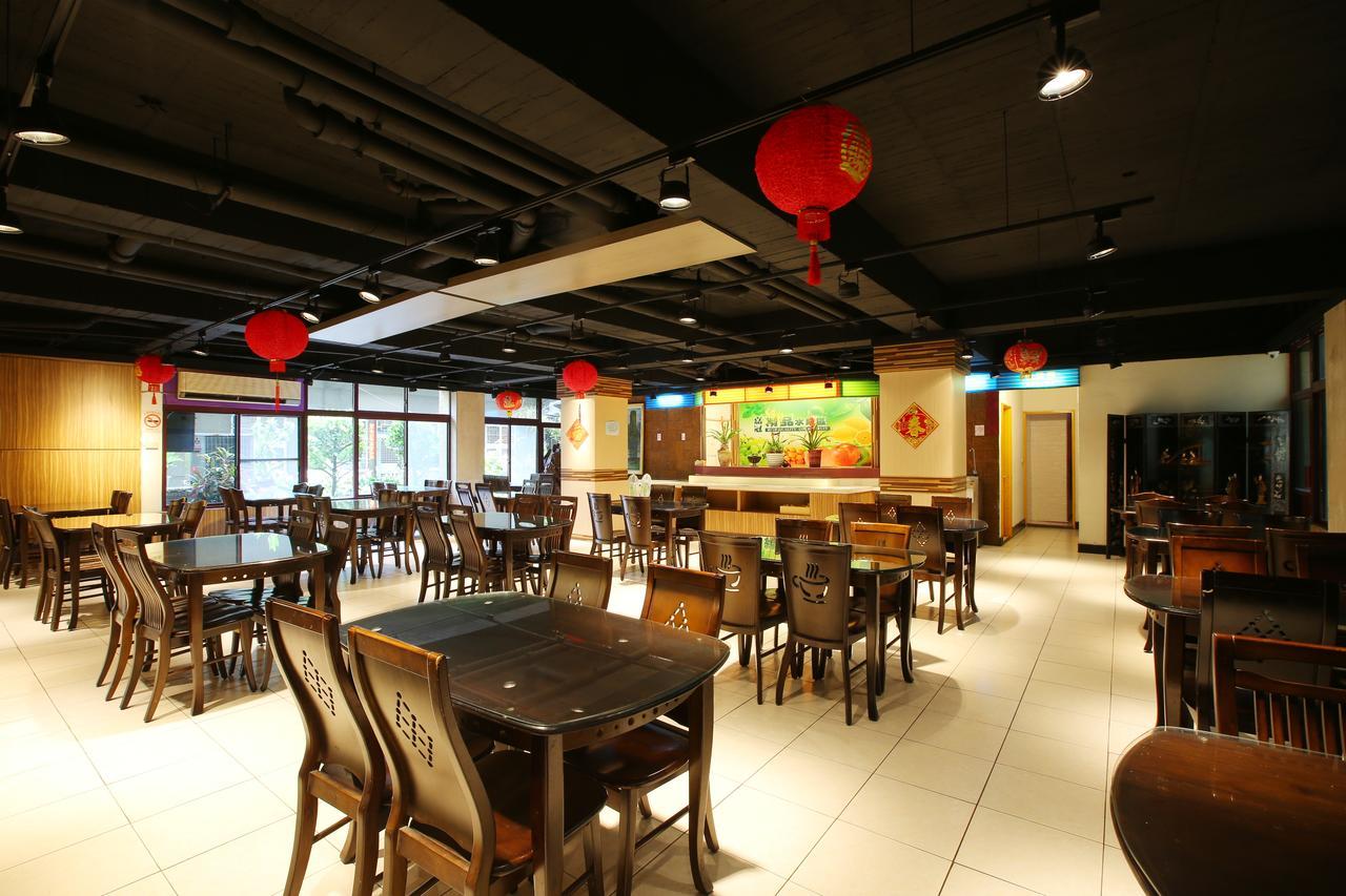 Chiayi Crown Hotel Dış mekan fotoğraf